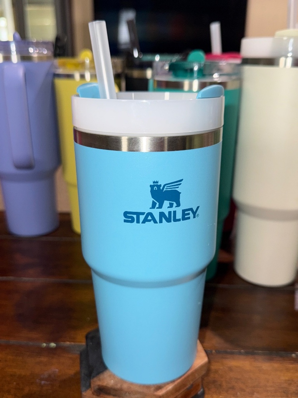 Stanley Quencher H2.0 FlowState 20 oz – Blue Sky